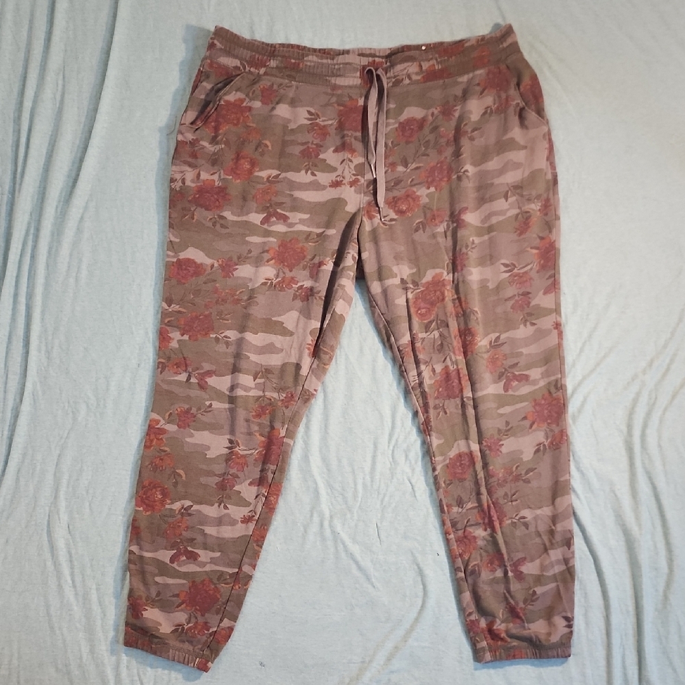 Maurices Camouflage Floral Joggers - Pink and Brown